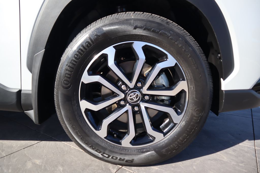 Thumbnail: 2025 Toyota Corolla Cross - 31