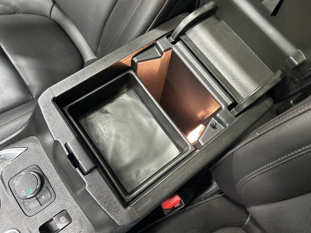 used 2023 Chevrolet Traverse car, priced at $37,380