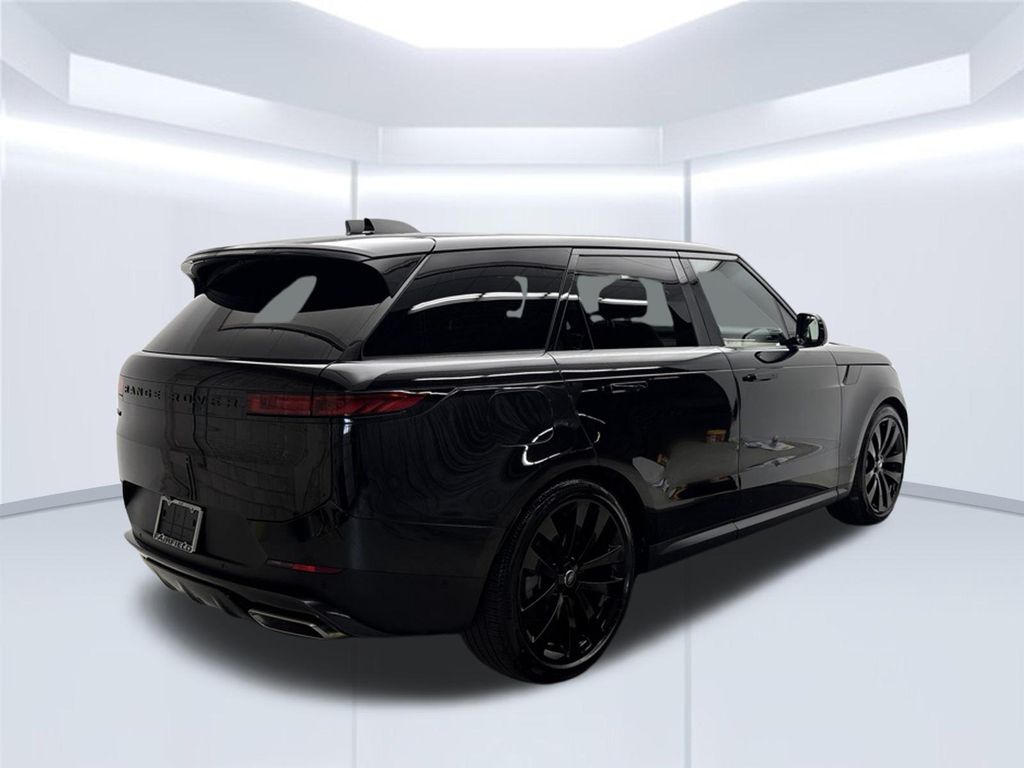 Thumbnail: 2025 Land Rover Range Rover Sport - 7