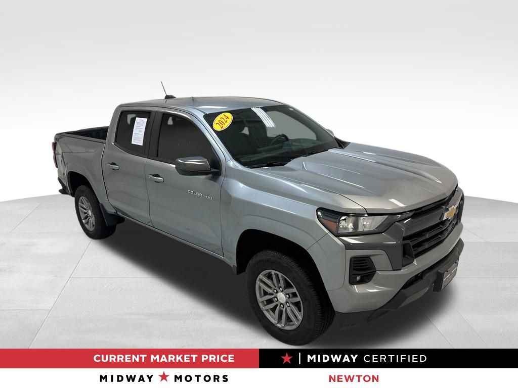 Sterling Gray Metallic 2024 Chevrolet Colorado Pickup Truck 4X2 8-Speed Automatic