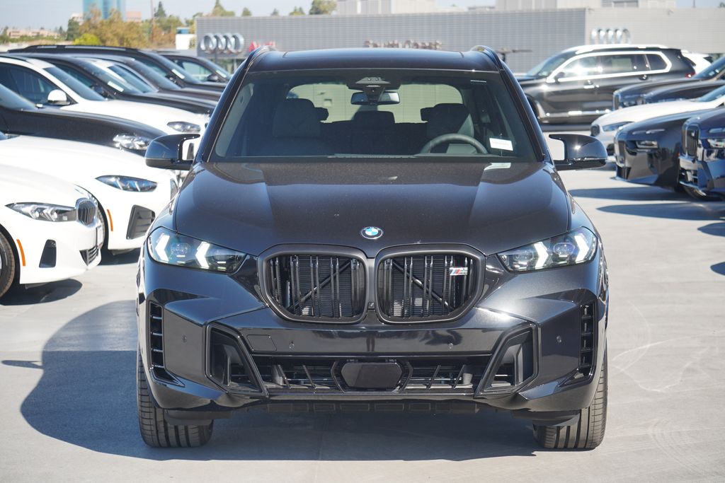 2025 BMW X5 M60i 2