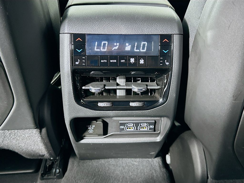 Thumbnail: 2024 Jeep Grand Cherokee - 26