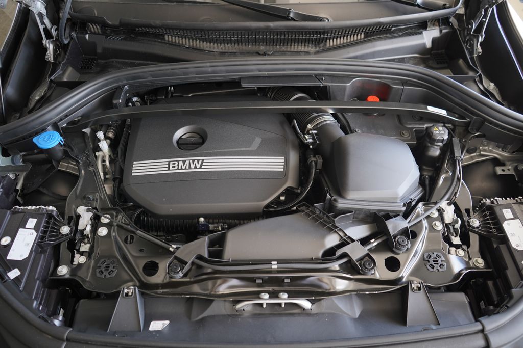 Thumbnail: 2025 BMW X1 - 21