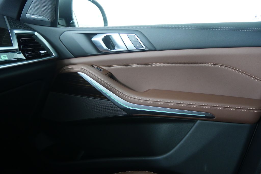 Thumbnail: 2025 BMW X5 - 30