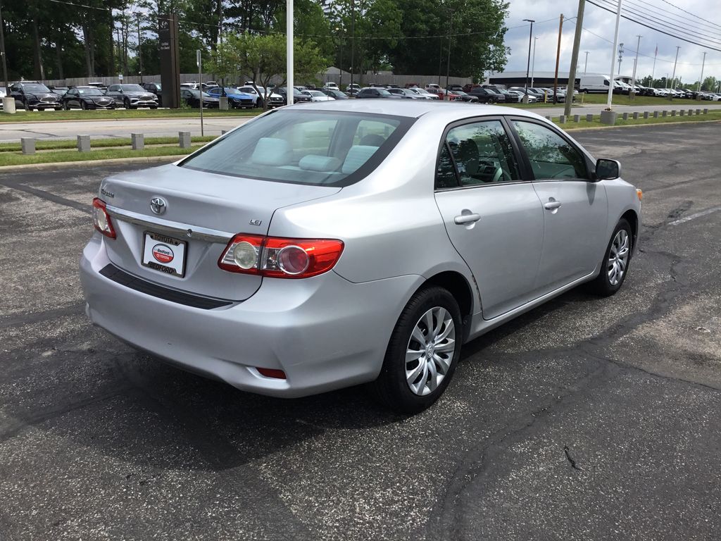 Thumbnail: 2013 Toyota Corolla - 5