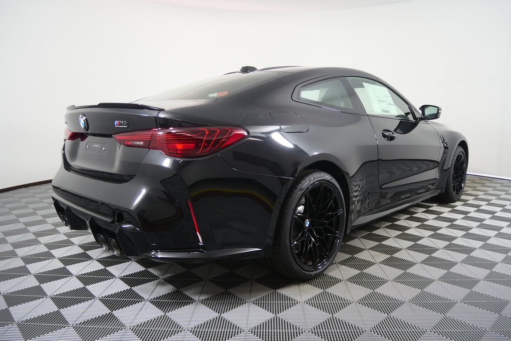 Thumbnail: 2026 BMW M4 - 3
