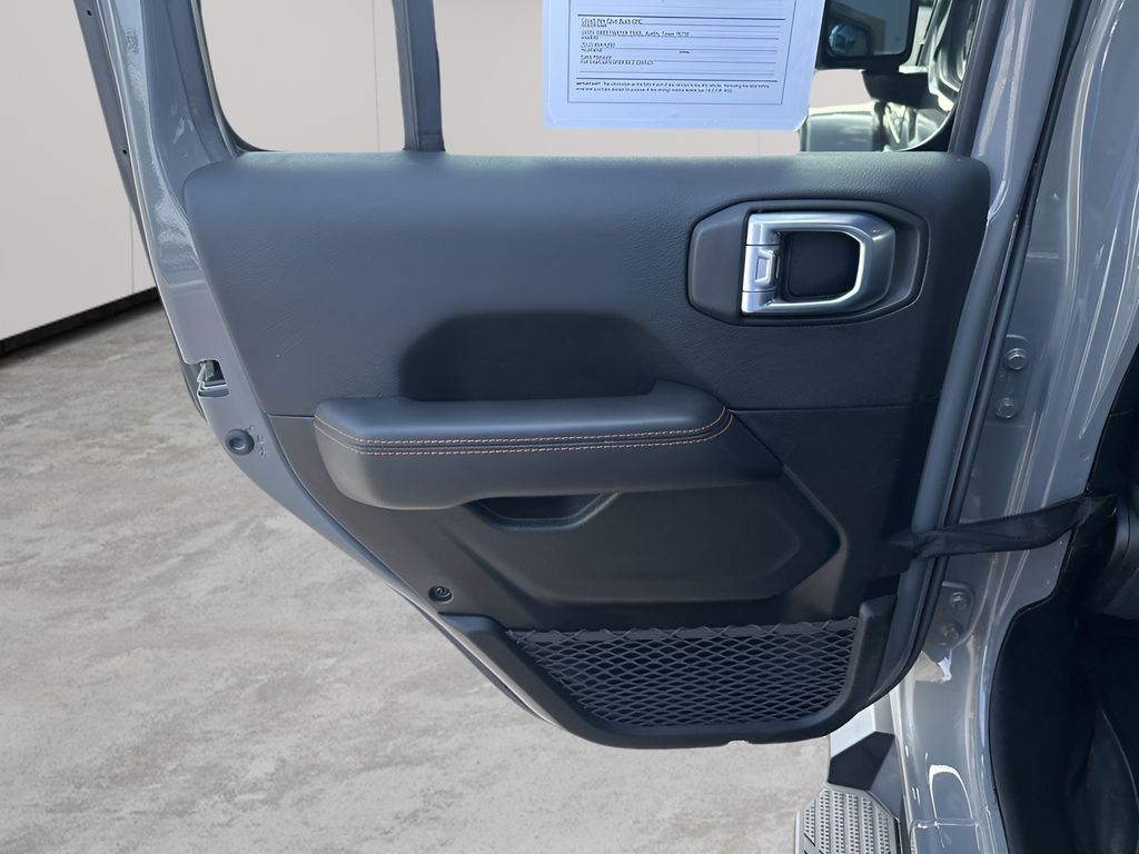 Used Car 2021 Jeep Gladiator  Mojave For Sale Under $35,000 In Austin, Texas