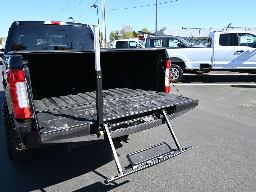2018 Ford F-350 Super Duty Platinum