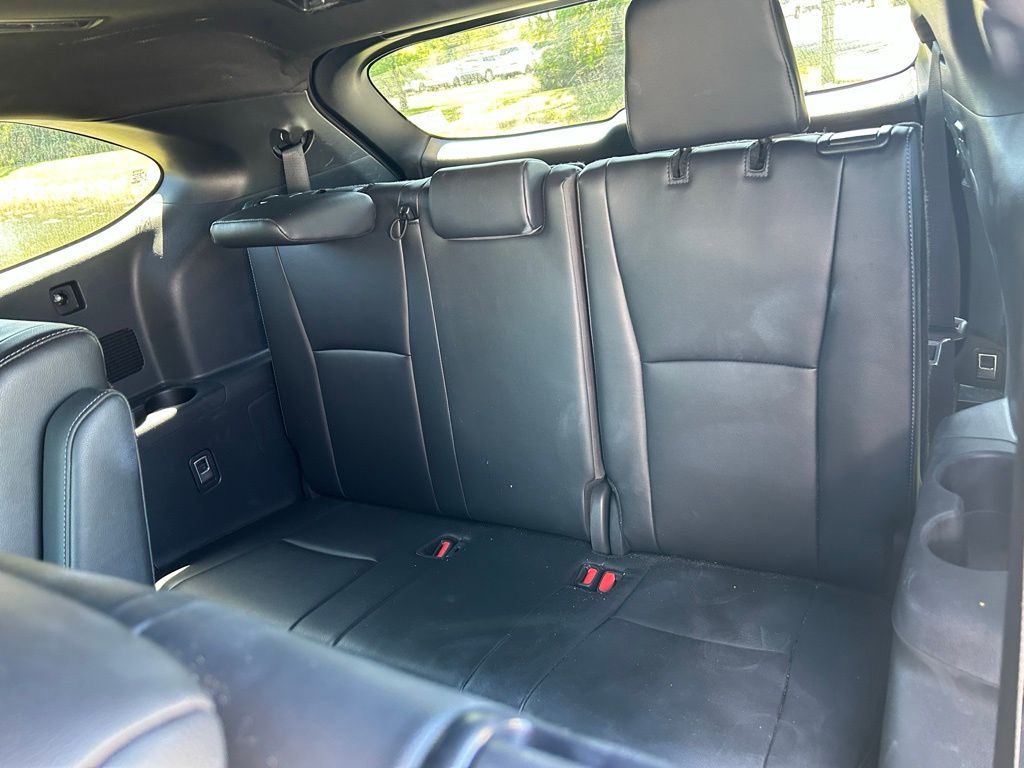 Thumbnail: 2025 Toyota Highlander - 32