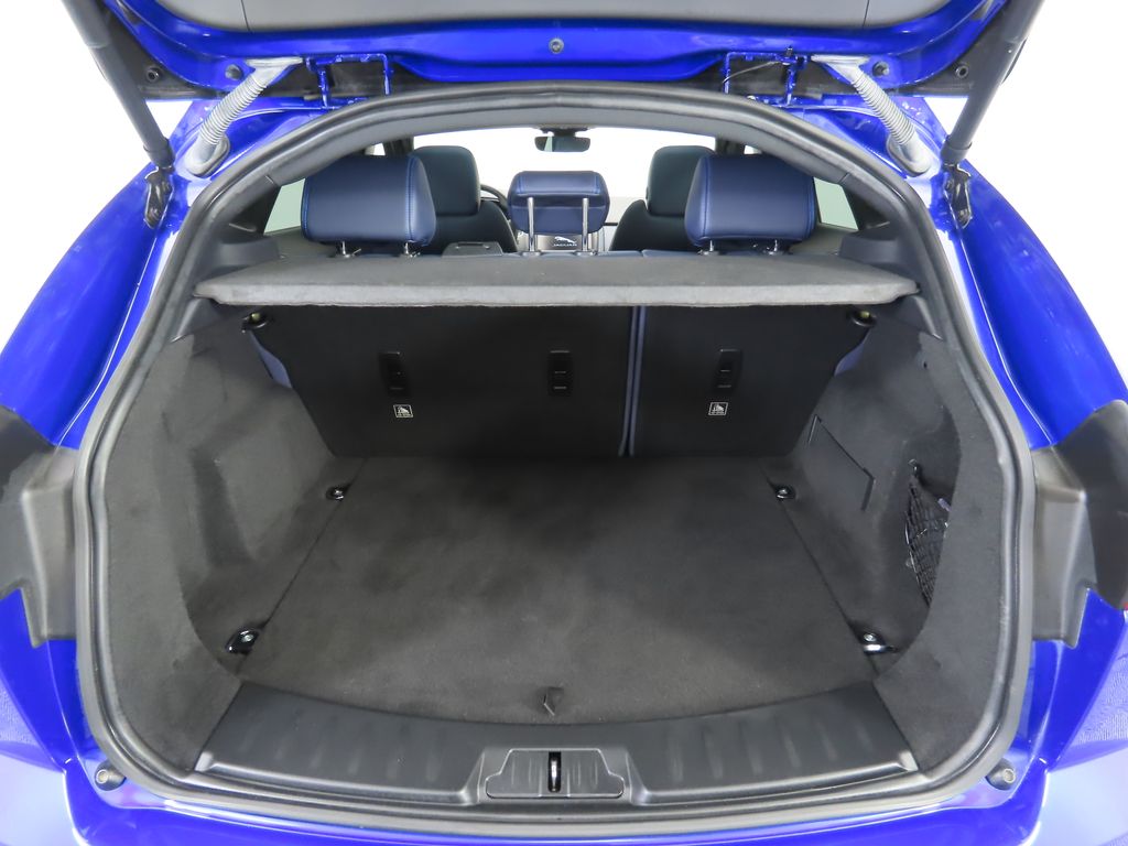 Thumbnail: 2018 Jaguar E-Pace - 28