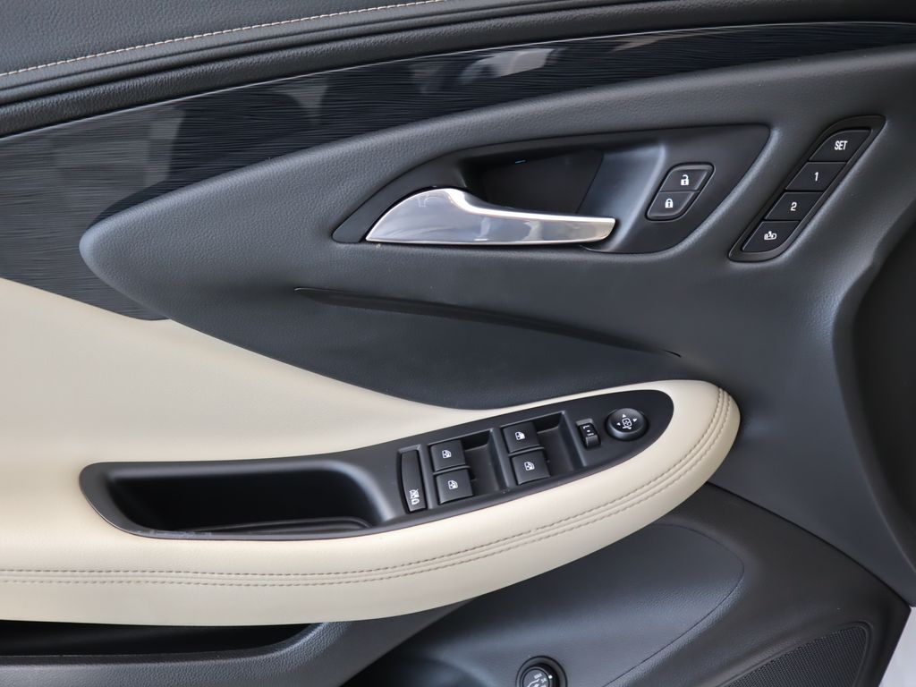 Thumbnail: 2018 Buick Envision - 24