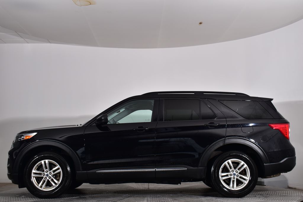 2022 Ford Explorer XLT 2