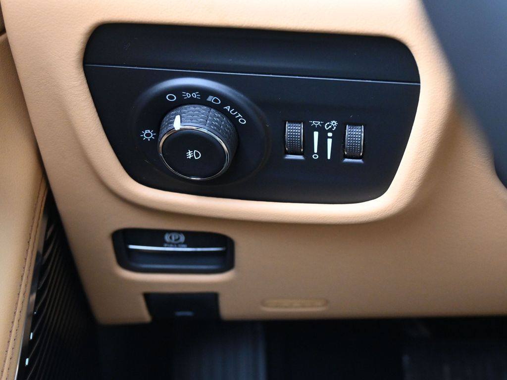 New 2026 Bright White Clearcoat Jeep Summit image 17