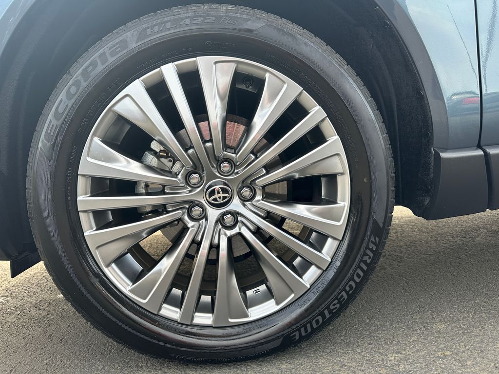 2024 Toyota Venza XLE