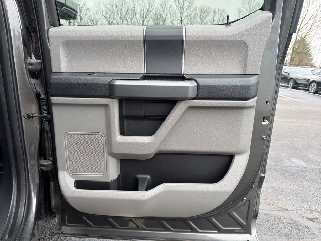 Thumbnail: 2017 Ford F-150 - 21