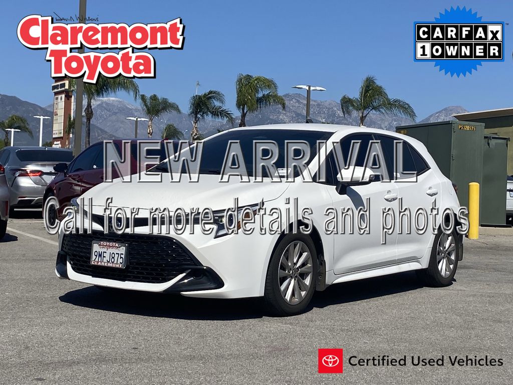 2024 Toyota Corolla Hatchback SE FWD