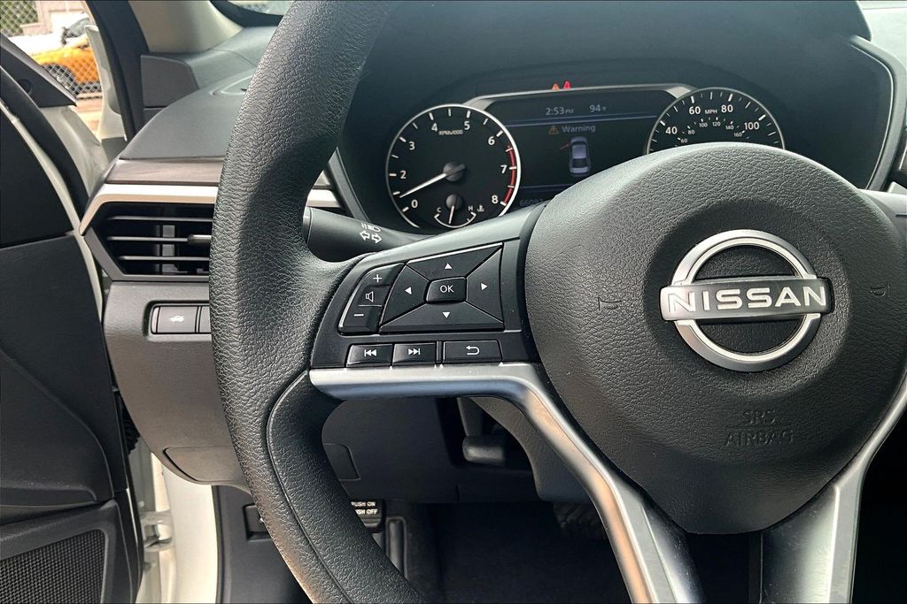 2024 Nissan Altima 2.5 SV - 11