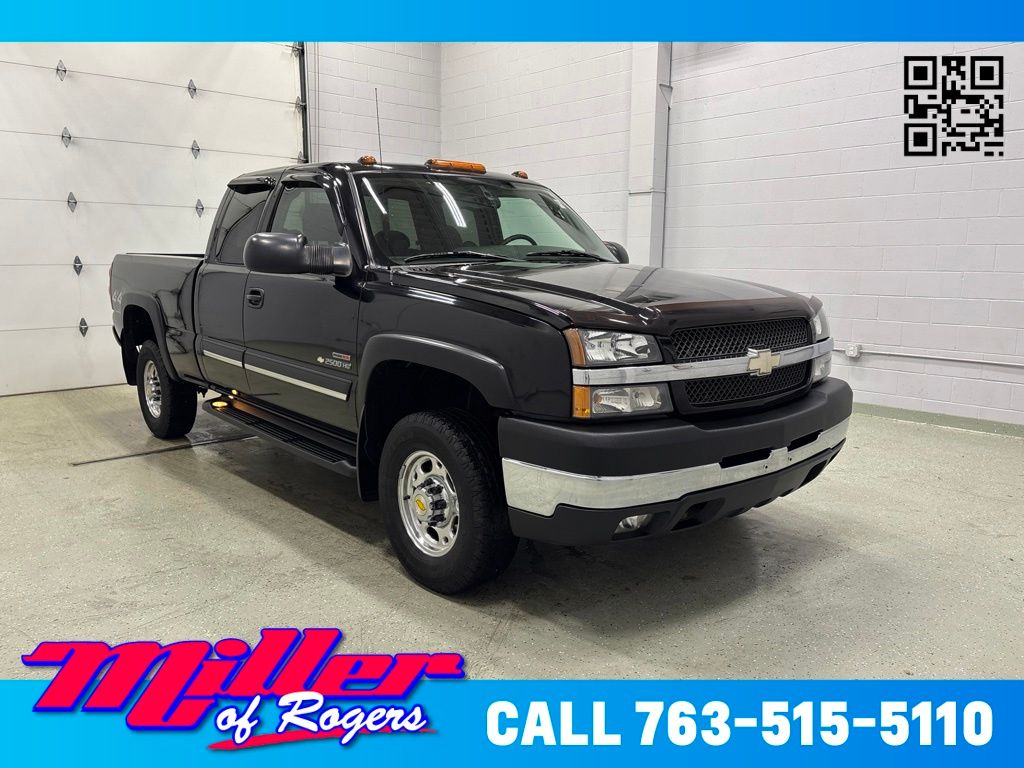 Black 2004 Chevrolet Silverado 2500HD LS Extended Cab 4WD Pickup Truck Four-Wheel Drive 5-Speed Automatic