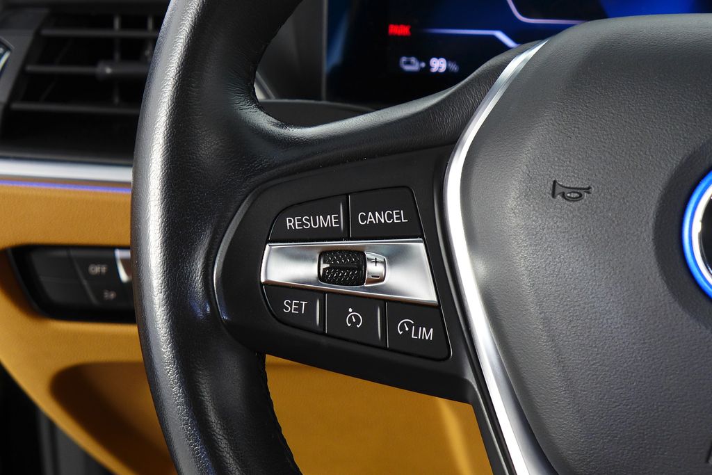 Thumbnail: 2023 BMW i4 - 30