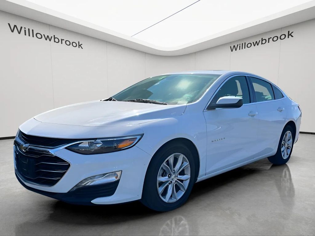 Summit White 2024 Chevrolet Malibu Sedan Front-Wheel Drive Continuously Variable Transmission