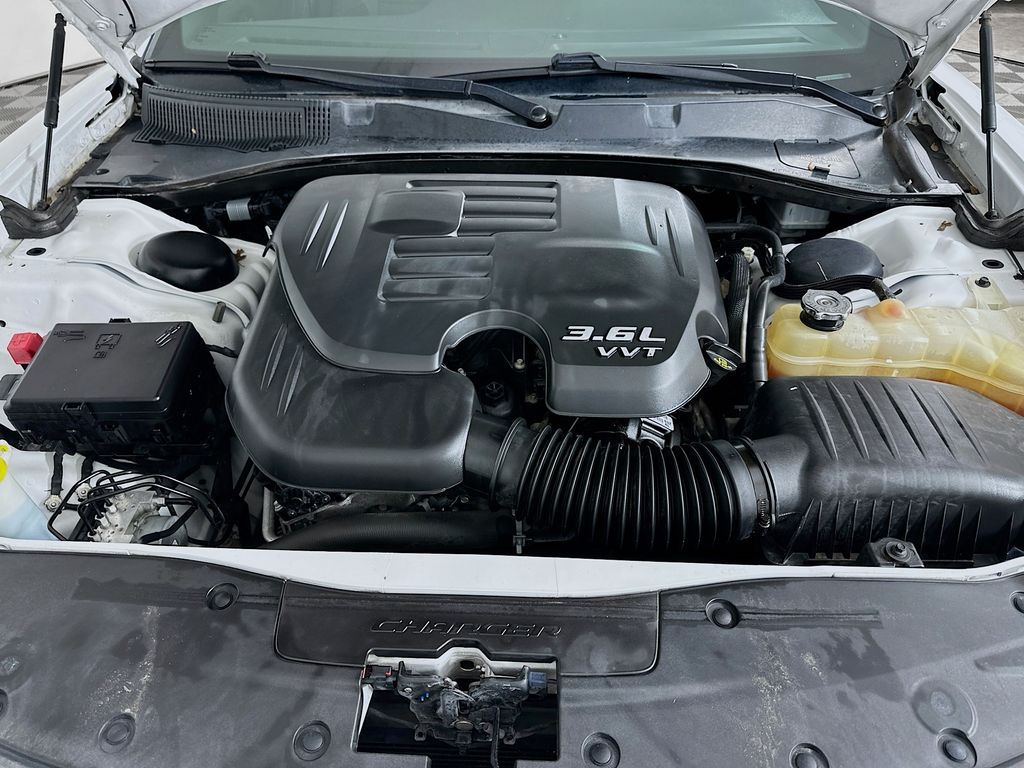 Thumbnail: 2018 Dodge Charger - 29