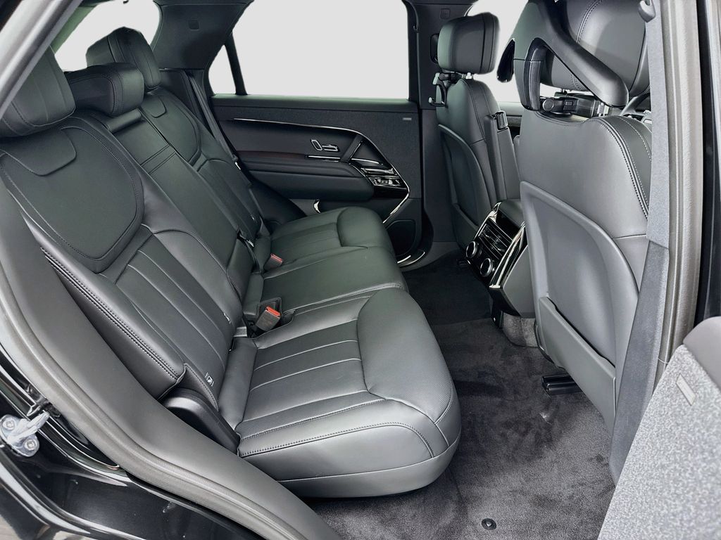 Thumbnail: 2026 Land Rover Range Rover Sport - 21