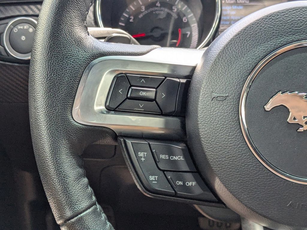 2017 Ford Mustang V6