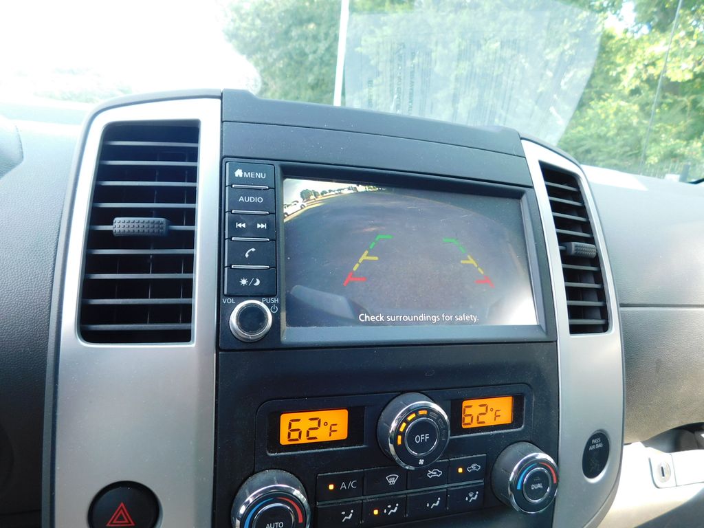 Thumbnail: 2021 Nissan Frontier - 10
