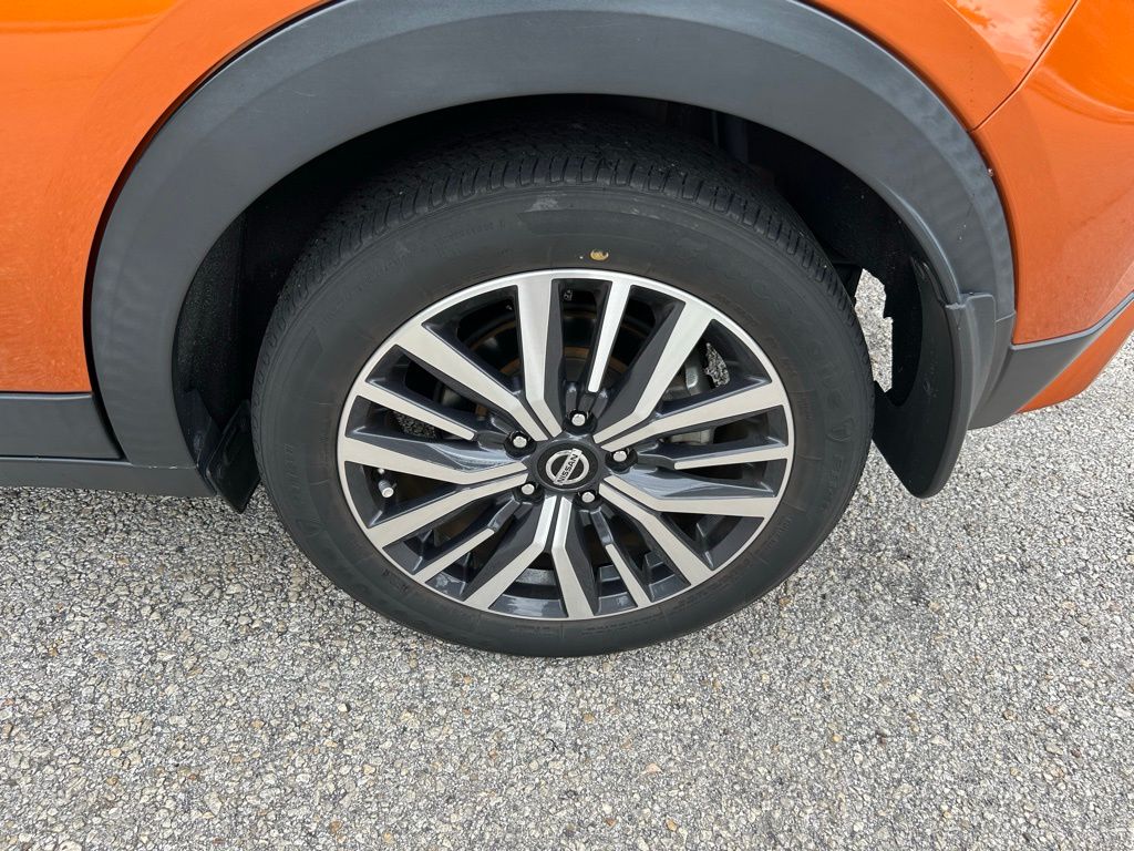 Thumbnail: 2021 Nissan Kicks - 9