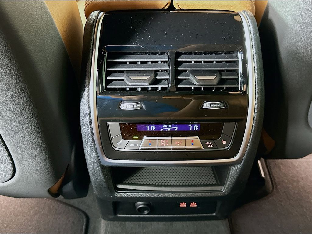 Thumbnail: 2026 BMW X5 - 18