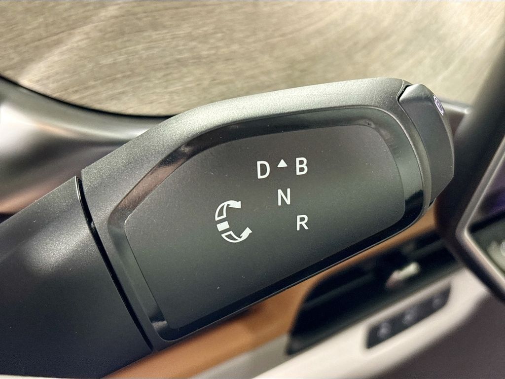 2025 Volkswagen ID. Buzz Pro S Plus