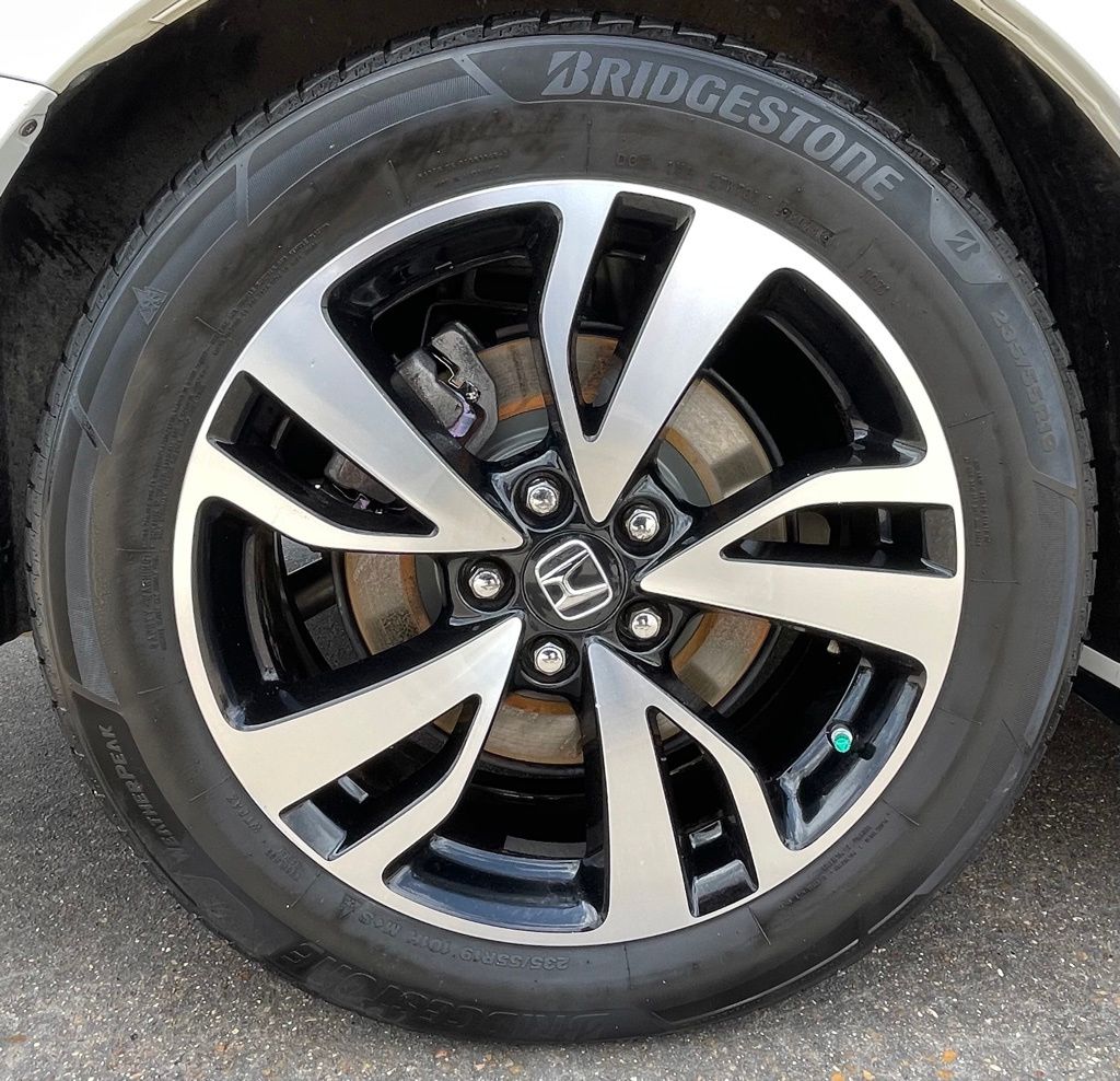 2018 Honda Odyssey Elite White at Community Honda