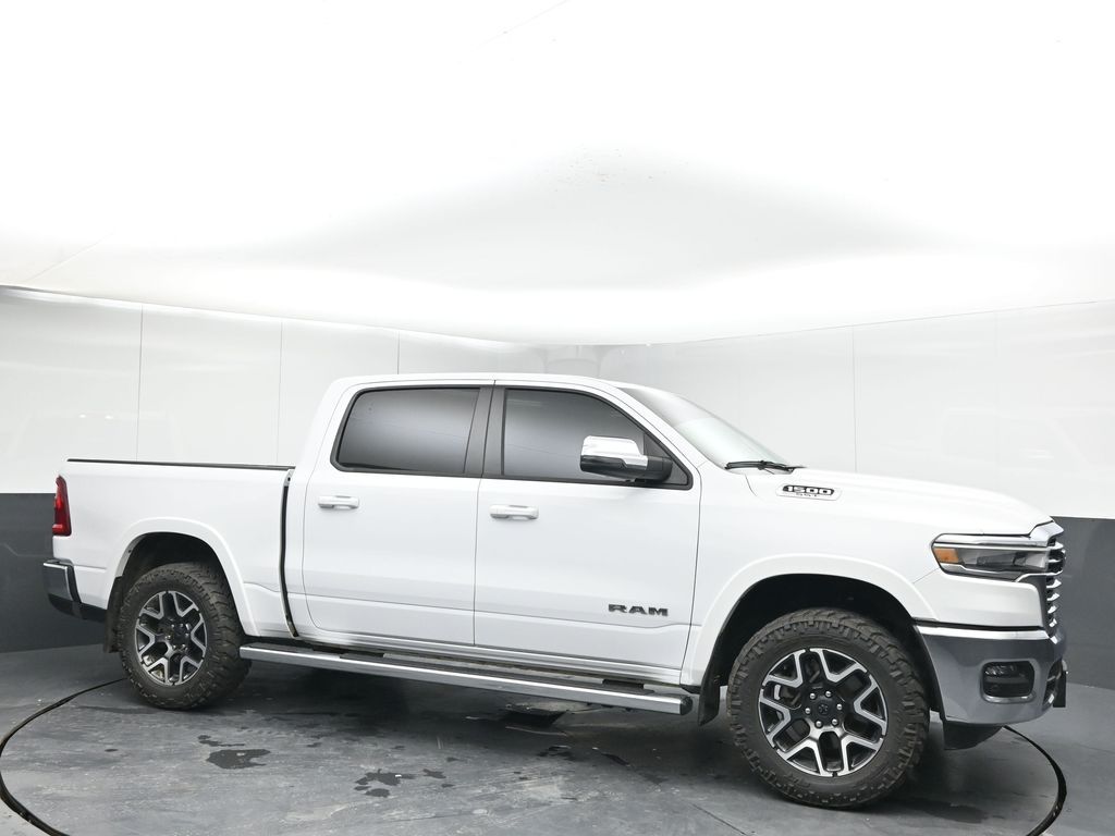 2025 RAM 1500 Laramie Crew Cab 4WD