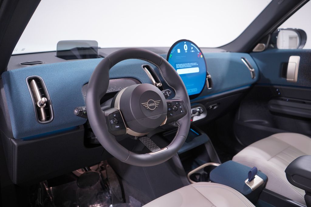 Thumbnail: 2025 MINI Cooper Countryman - 6