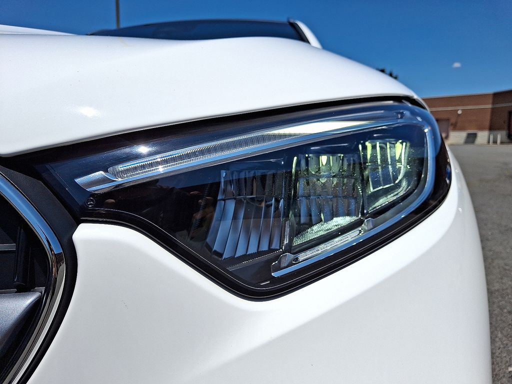 Thumbnail: 2026 Mercedes-Benz GLC - 9
