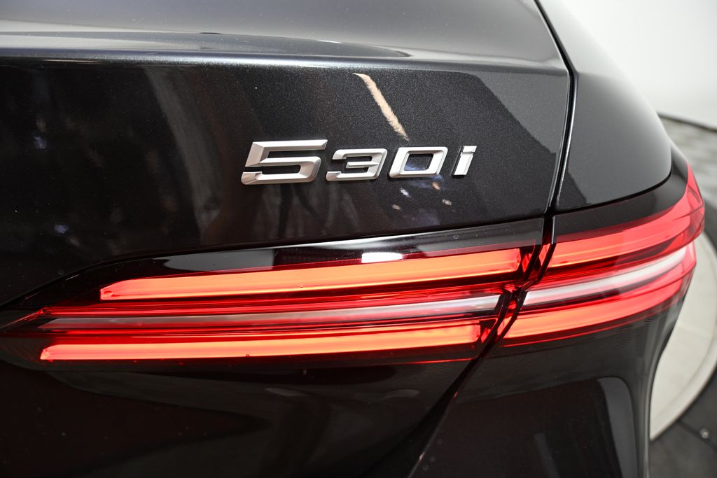 Thumbnail: 2026 BMW 5 Series - 11