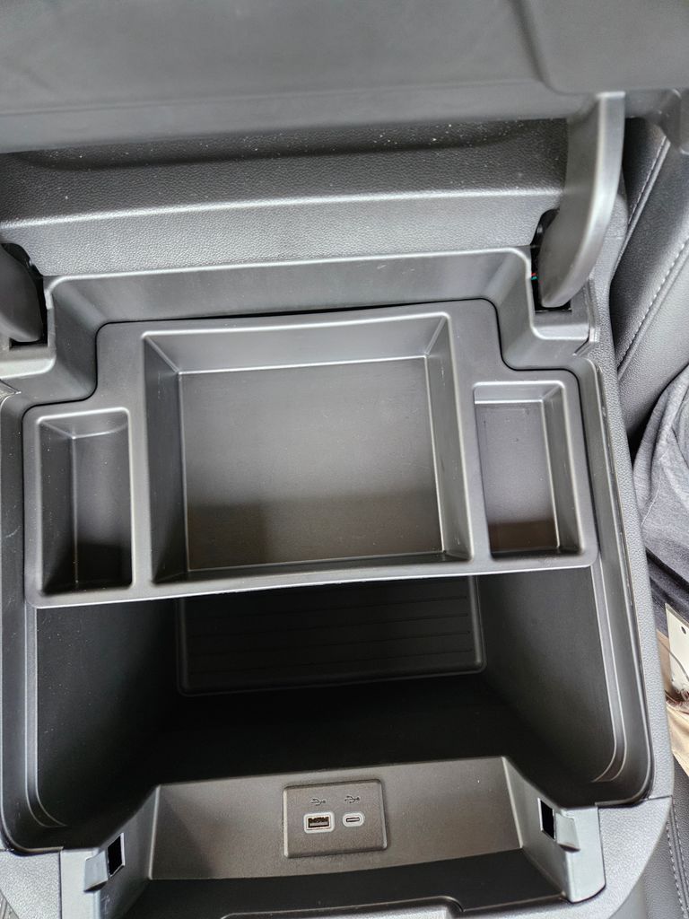 Used 2024 Chevrolet Suburban SUV