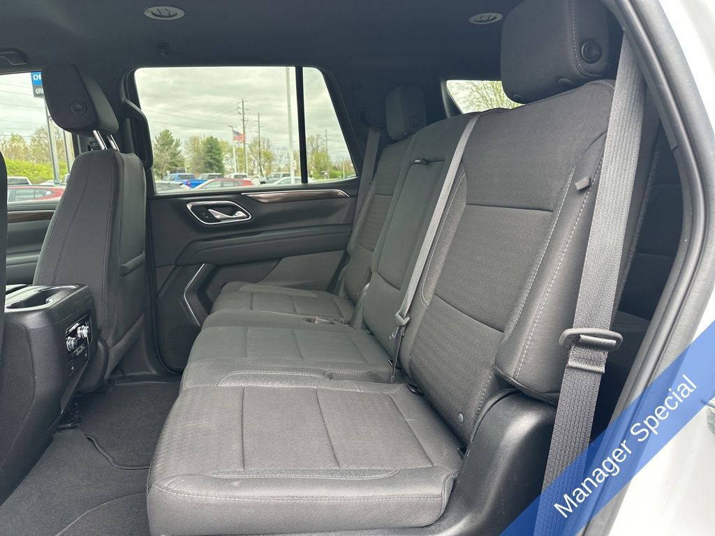 2024 GMC Yukon SLE photo