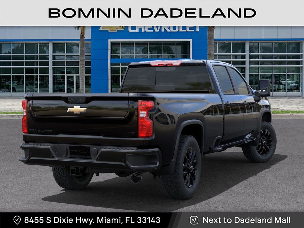 2025 Chevrolet Silverado 3500HD LT photo
