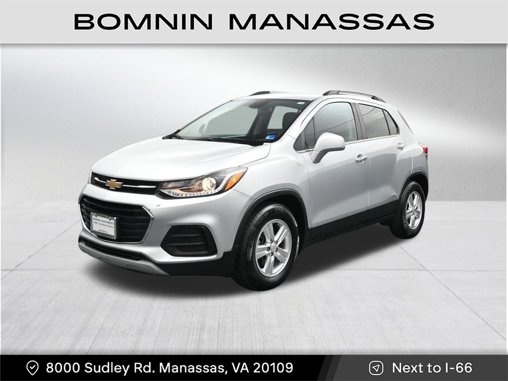 Silver Ice Metallic 2020 Chevrolet Trax LT FWD SUV / Crossover Front-Wheel Drive 6-Speed Automatic