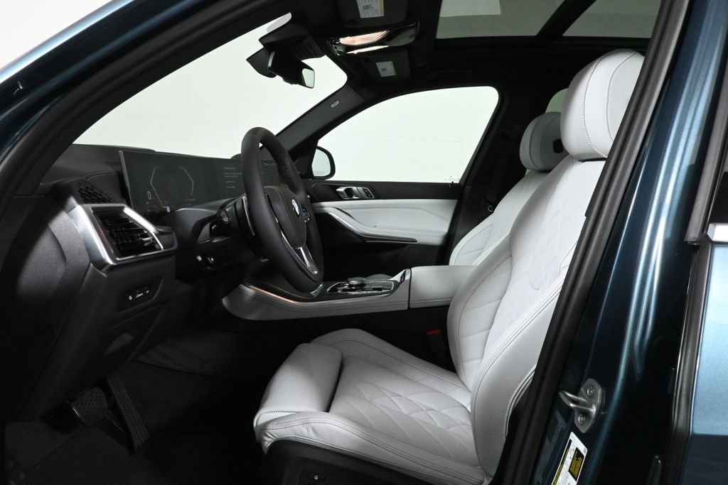 Thumbnail: 2026 BMW X5 - 3