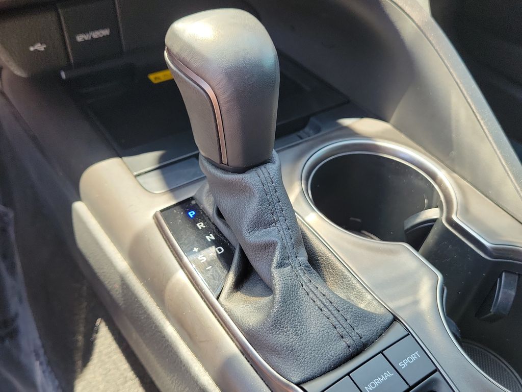 2022 Toyota Camry 32