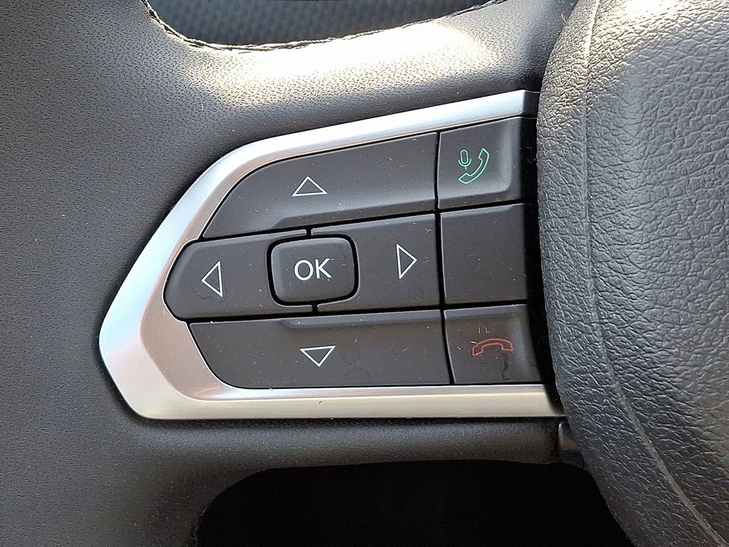 Thumbnail: 2022 Jeep Compass - 21