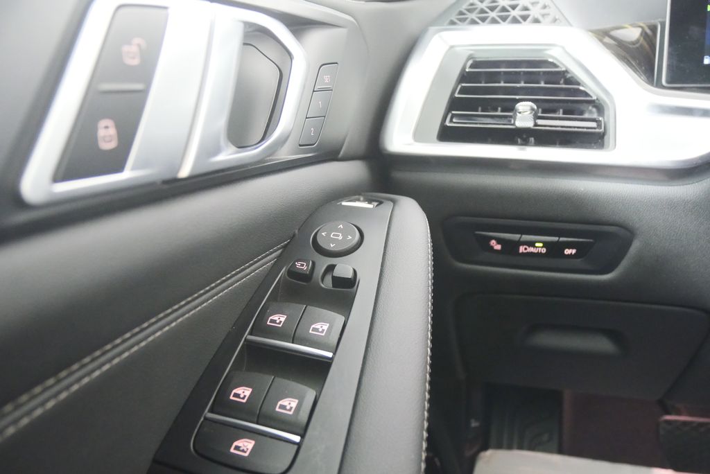 Thumbnail: 2025 BMW X5 - 21