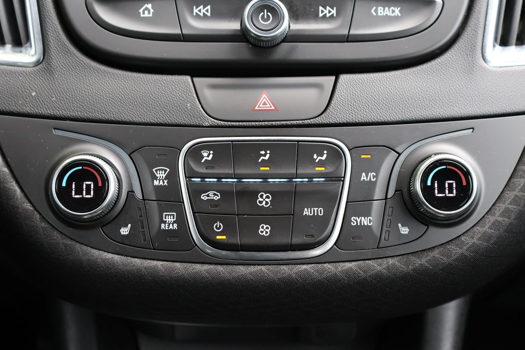 Thumbnail: 2019 Chevrolet Malibu - 19