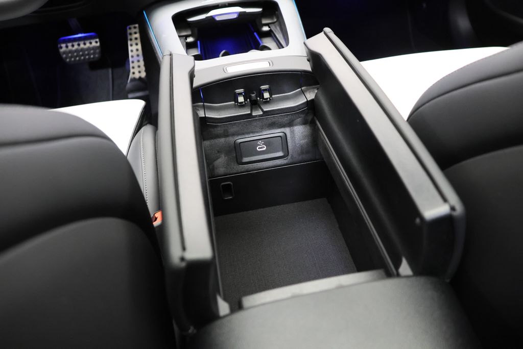 Thumbnail: 2026 Mercedes-Benz E-Class - 29