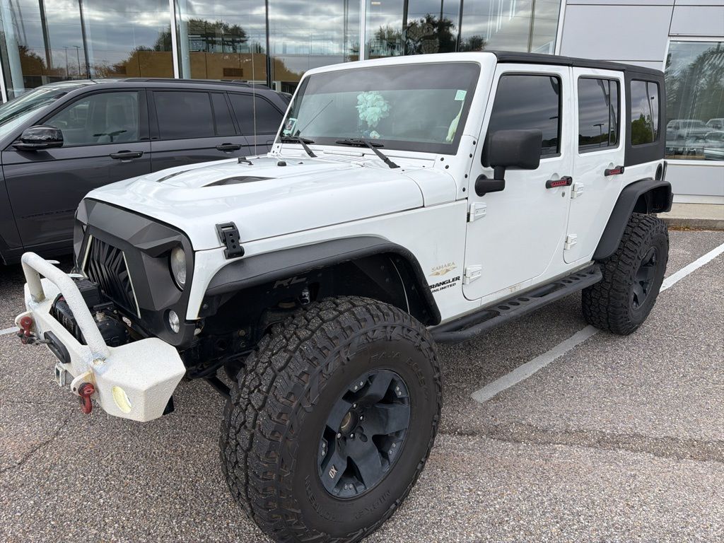 Bright White Clearcoat 2013 Jeep Wrangler Unlimited Sahara 4WD SUV / Crossover Four-Wheel Drive 6-Speed Manual