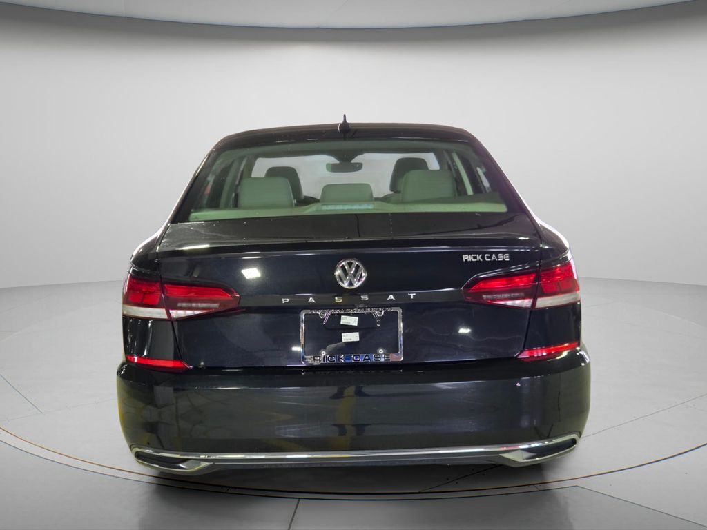 2020 Volkswagen Passat - $14,300