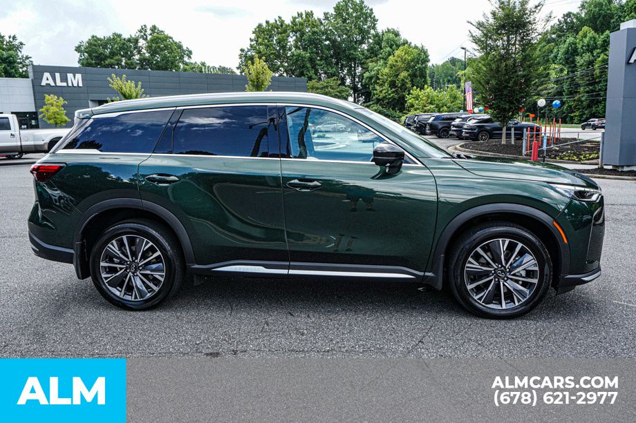 Used 2026 Green INFINITI LUXE image 9