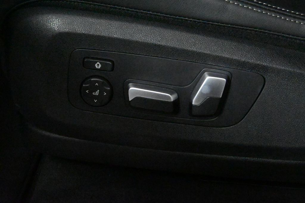 Thumbnail: 2026 BMW X5 - 28